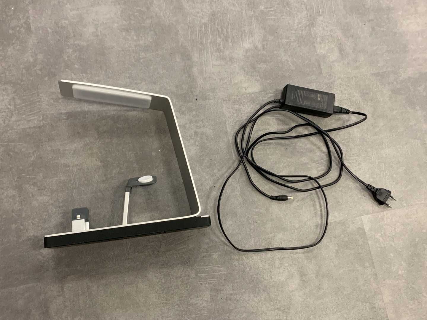 Ładowarka Z Lampką Do Apple Iphone 7 8 9 X 12 13 14 + Apple Watch