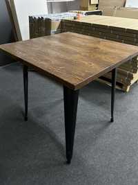 Stół z blatem drewnianym 80x80 nogi metalowe.