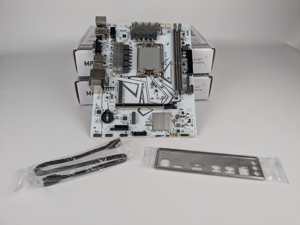 Нова материнська плата Machinist B760 DDR4 (LGA 1700)