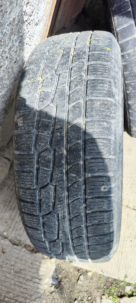 Шини Nokian 235/65R17