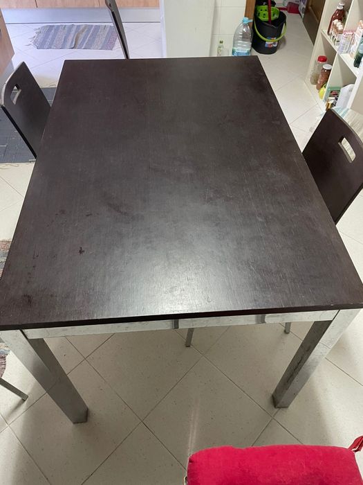 Mesa de cozinha e 6 cadeiras