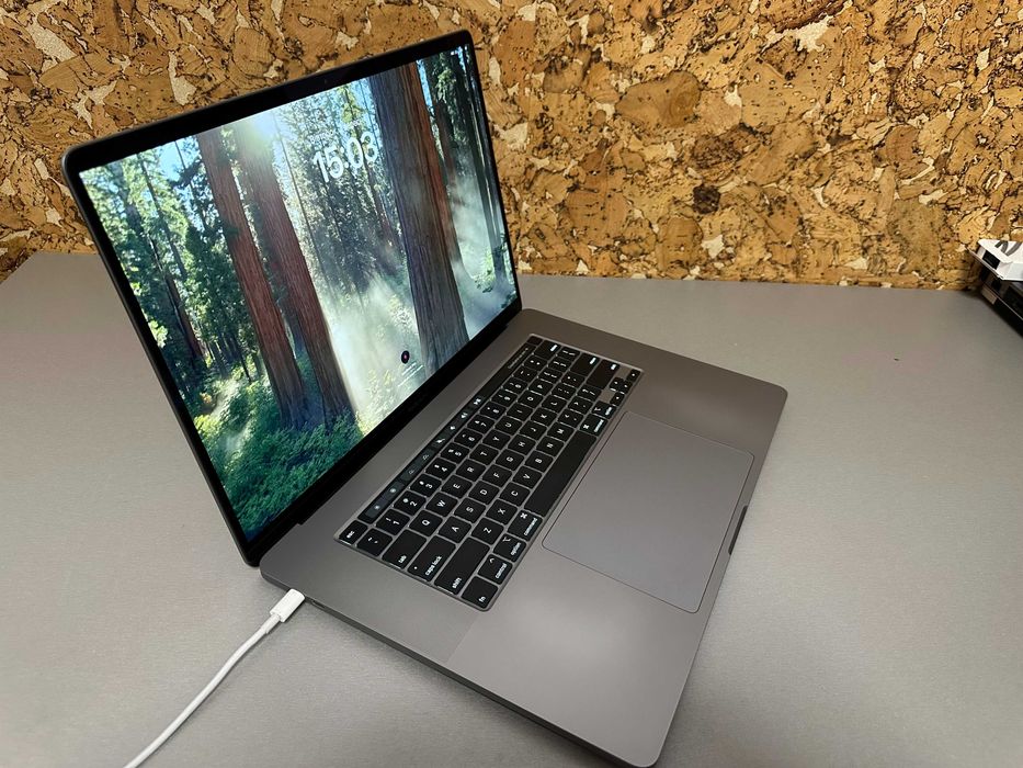 Ноутбук MacBook Pro 16 A2141 (2019) RAM 32Gb/ SSD 512Gb