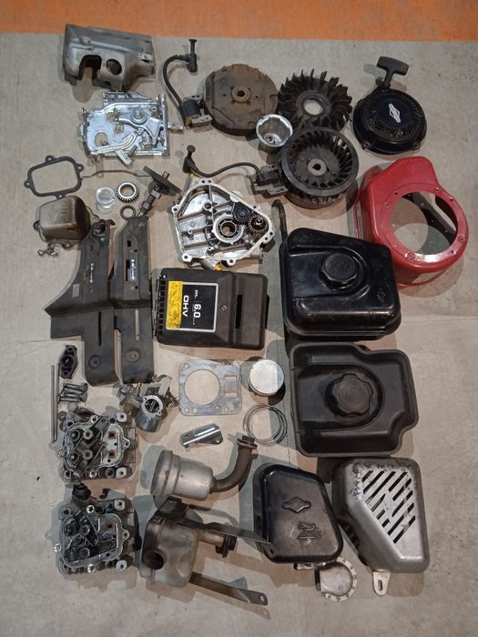 Briggs Stratton б/у запчастини двигуна газонокосарки,мотоблока,косарки
