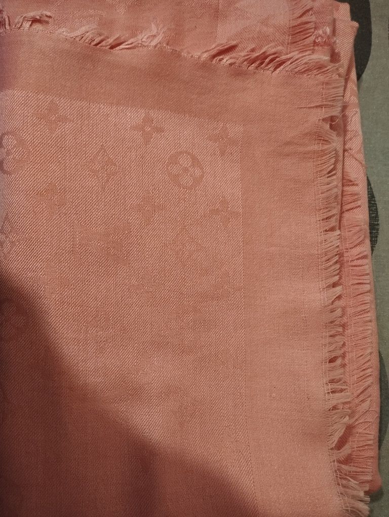 Różowa  pudrowa chusta Lv 140x140