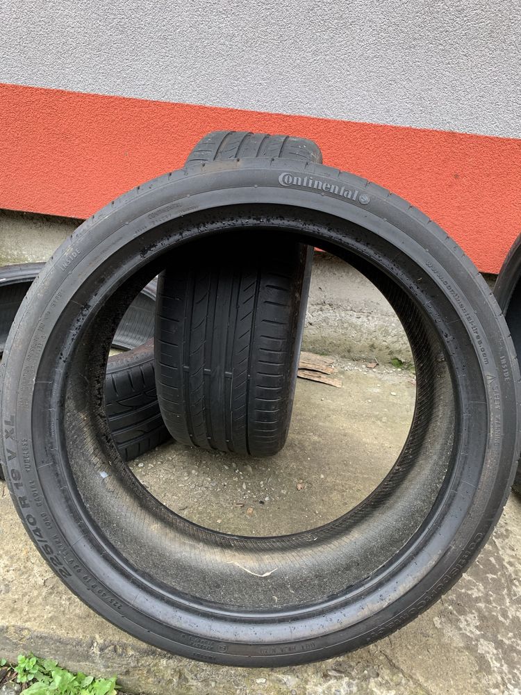 Пара шин Continental 225/40 R19