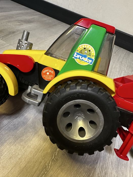 Экскаватор Bruder Roadmax