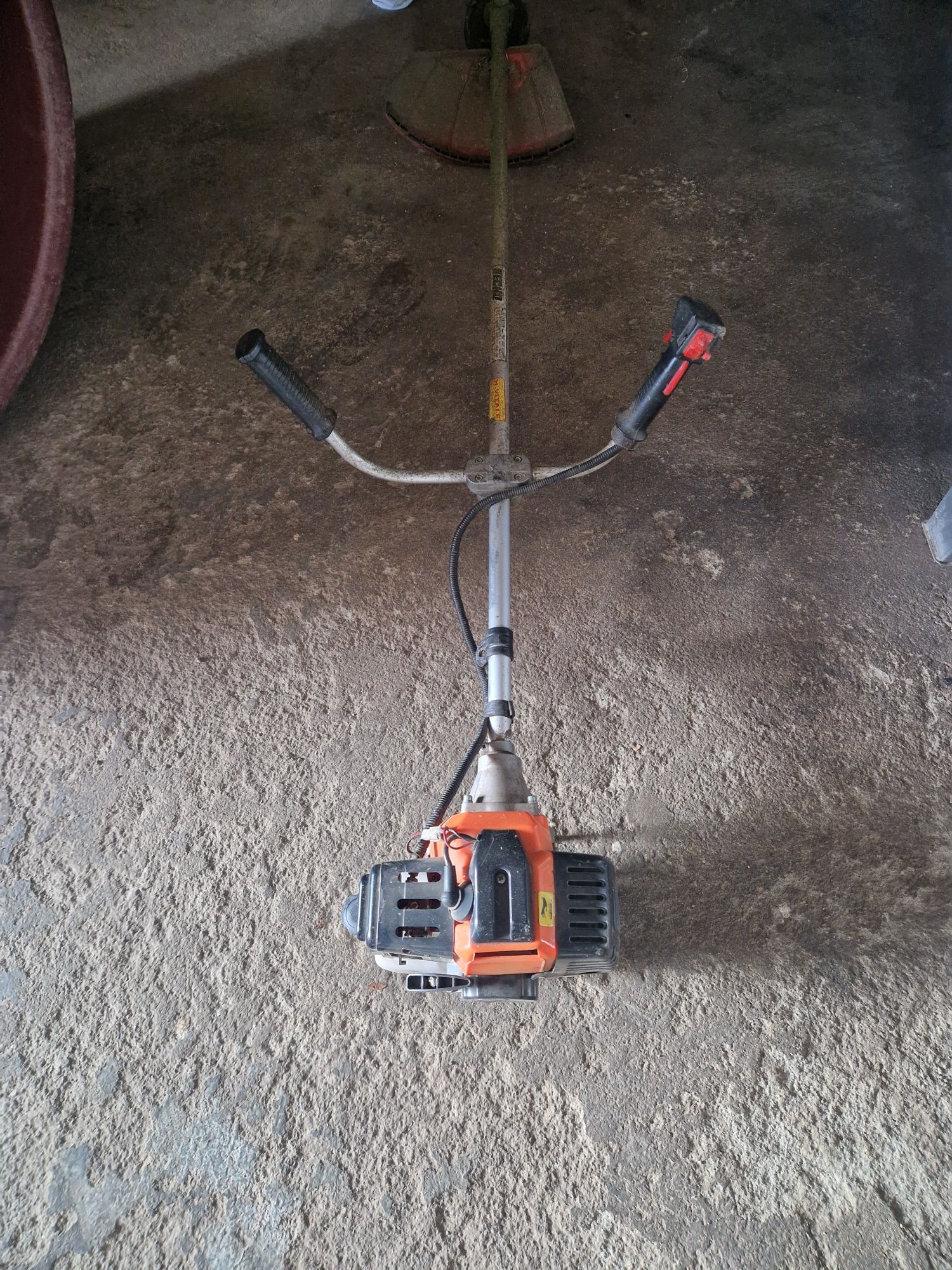 Roçadora motor 55cc com barão Echo