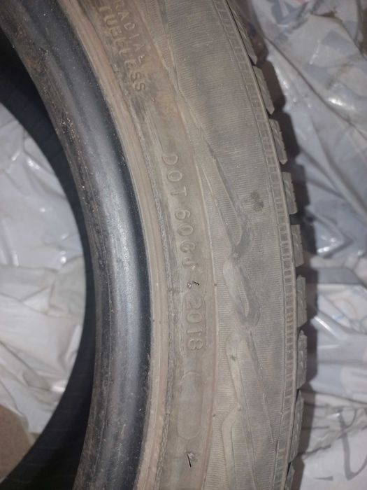 Opony zimowe Nokian 235/45/17 WR4