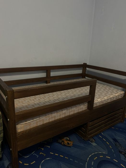 Ліжко дитяче з масиву+ матрас