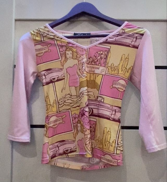 Мила рожева кофтинка з барбі (є плямо)