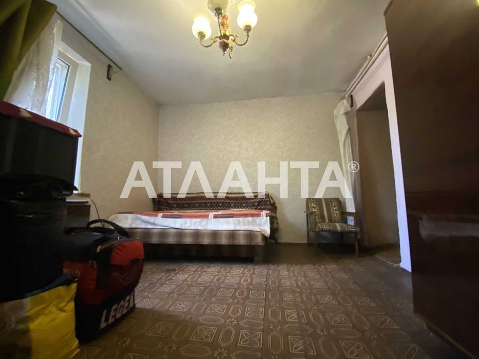 Продам 3х к. кварт. на земле Слободка, 1/1 эт,свой двор, гараж