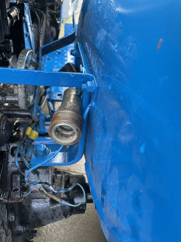 Trator ISEKI TU 1400 com tração