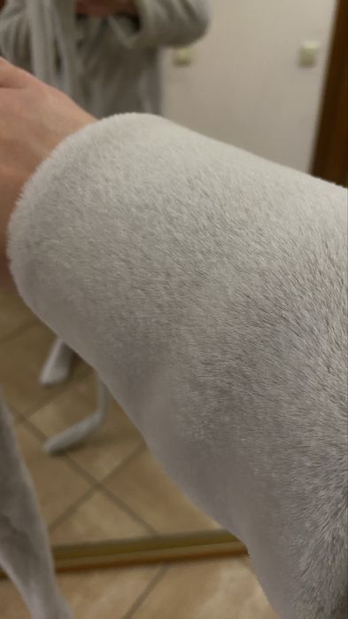 Еко-шубка ніжного сірого кольору в ідеальному стані.