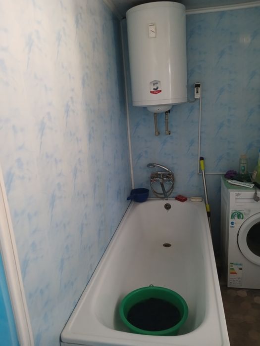 Гарний будинок в затишному місці з озером ,і гарним лісним краєвидом