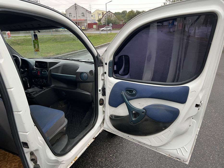Fiat Doblo 2003 року - 1.9 турбодизель.