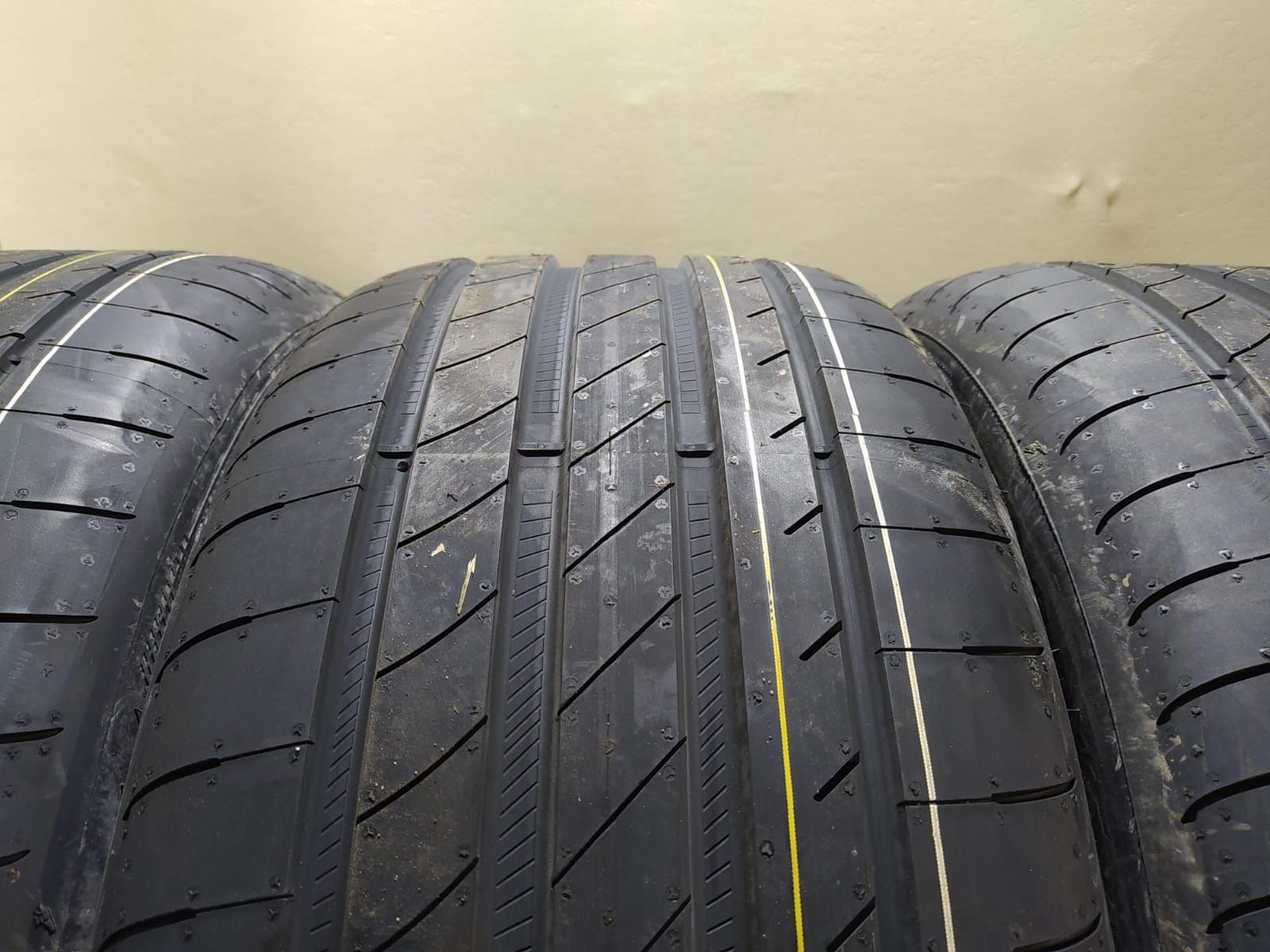 Opony letnie 265/40/20 goodyear asymetric 5 2022r