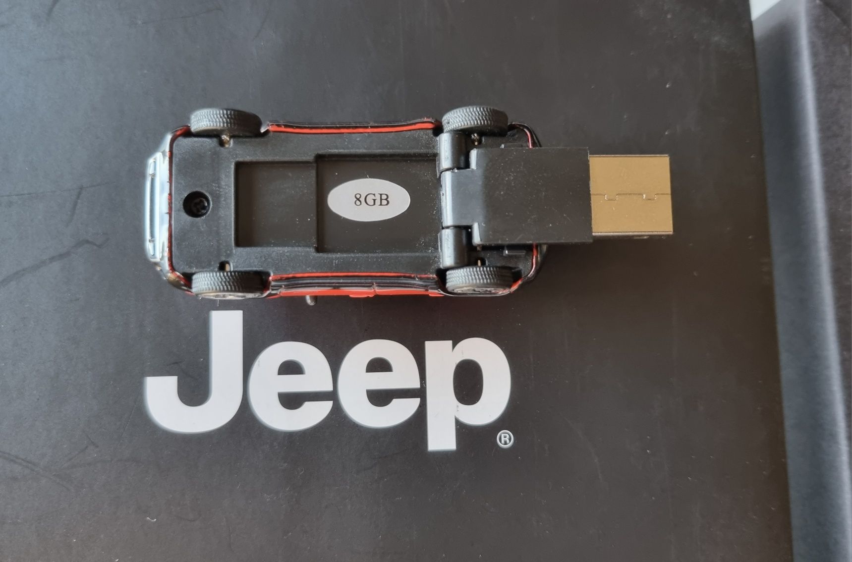 Pen USB 8GB Jeep Renegade