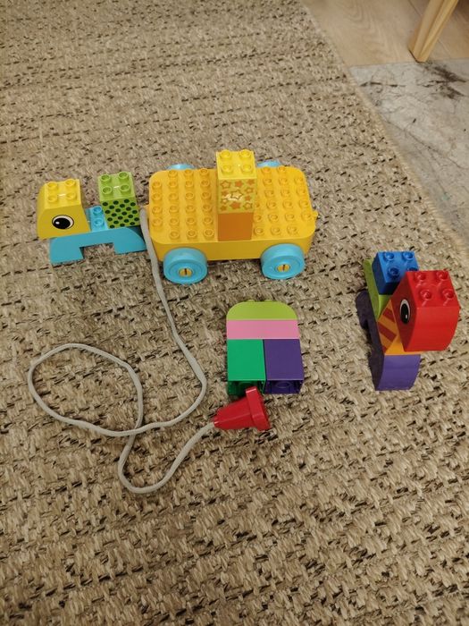 LEGO Duplo  platforma na kółkach żyrafy, jednorożec , zwierzątka