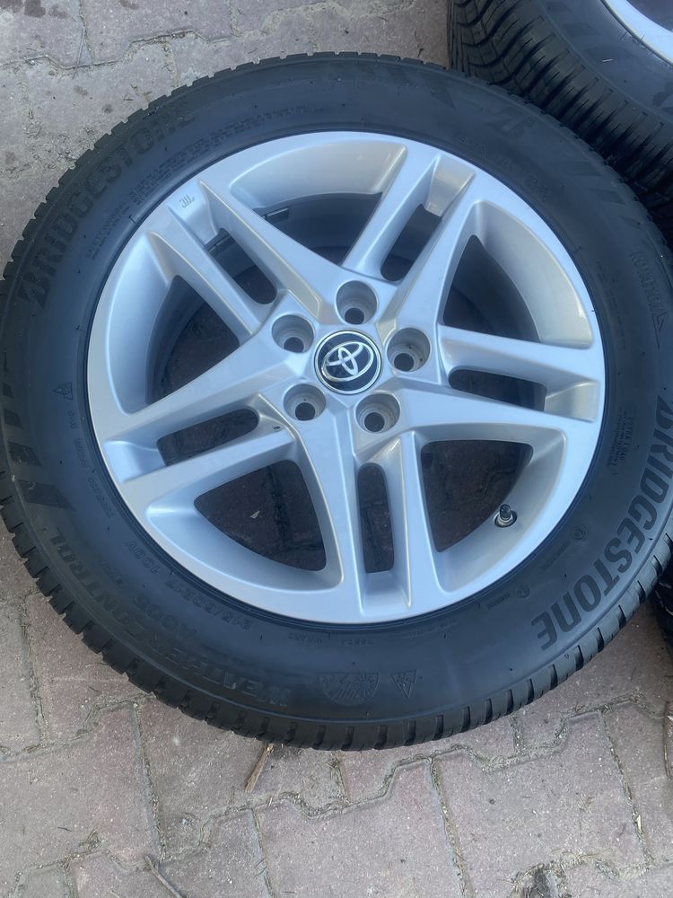 Колеса/диски оригінал Toyota 5/114.3 r17+215/60 17 2023рік