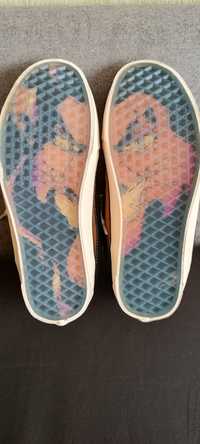 Vans Disney KNU Skool