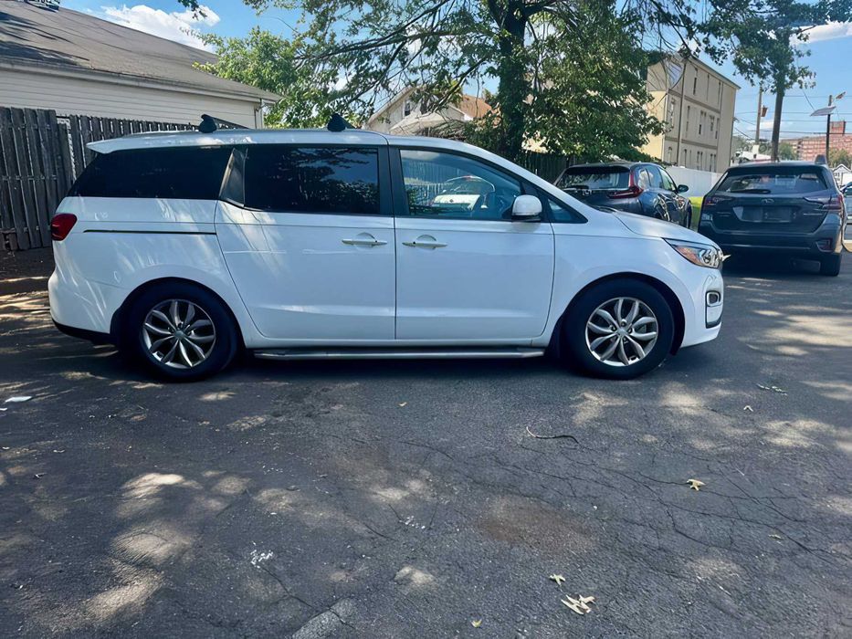 Kia Sedona      2019