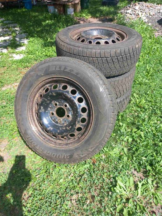 Диски+шини б/у Mercedes Vito 215/65/16 Bridgestone blizzak зима