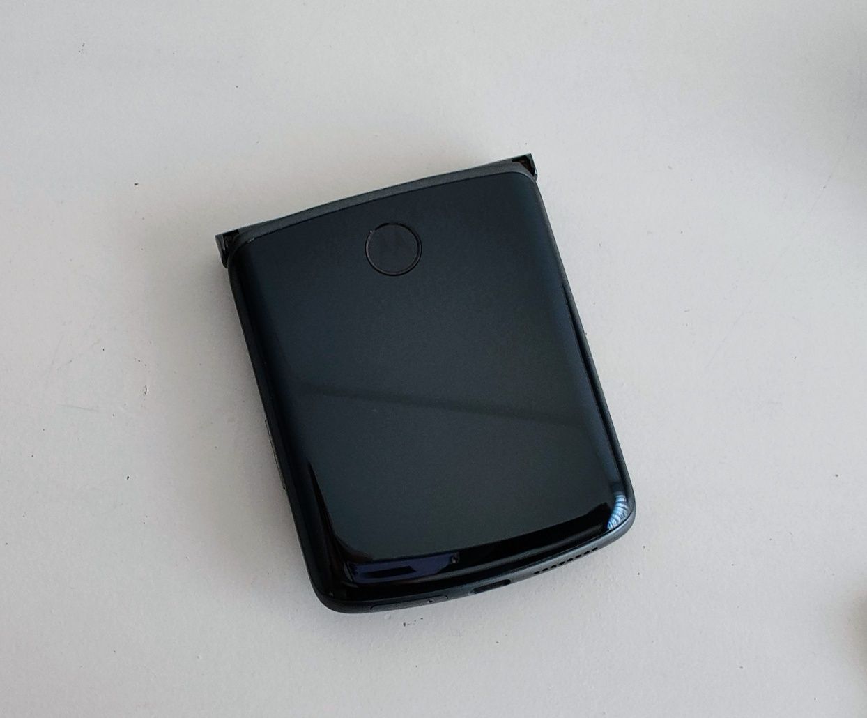 Vendo/Troco Smartphone Motorola Razr 5g 8GB/256GB, como novo
