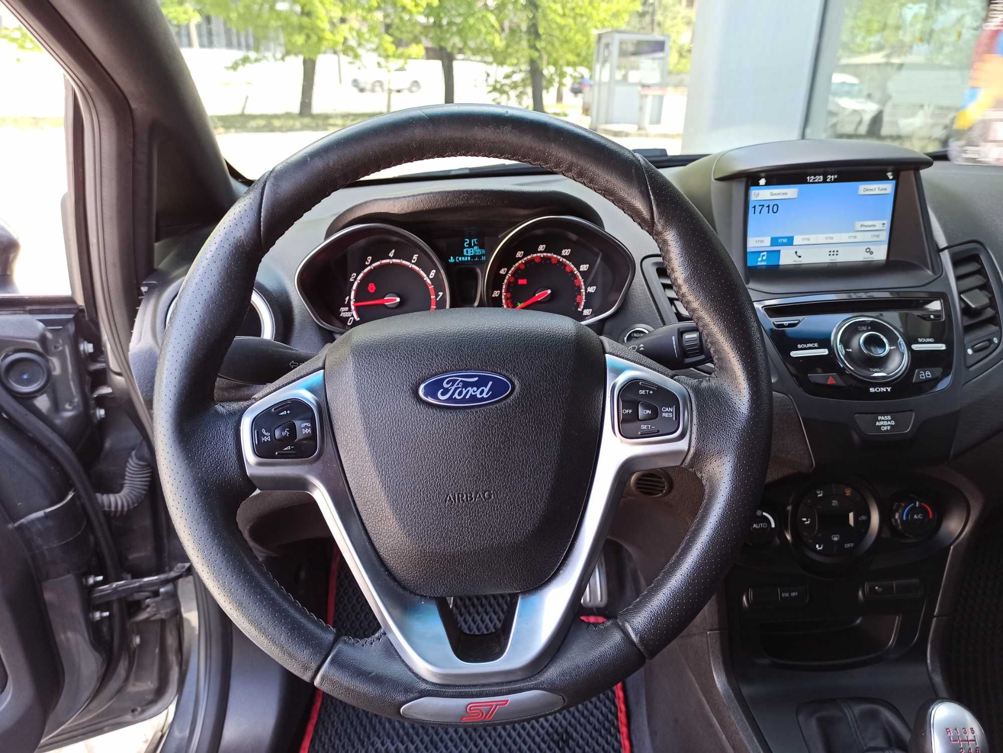 Ford Fiesta ST 2016 року