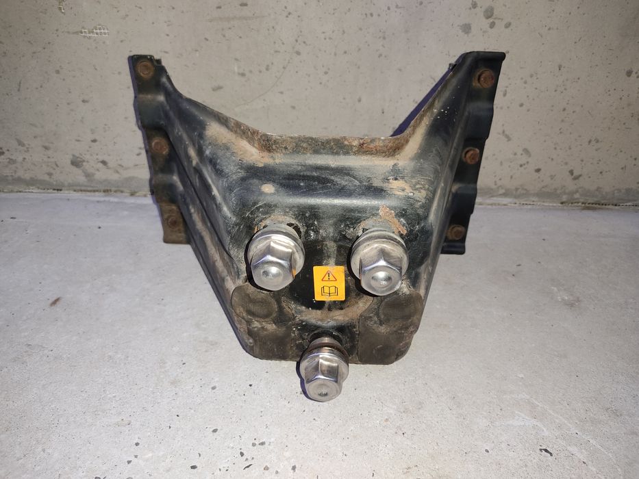 Фаркоп, шторка багажника, чохол на запаску, пороги Ленд Ровер Діскавер