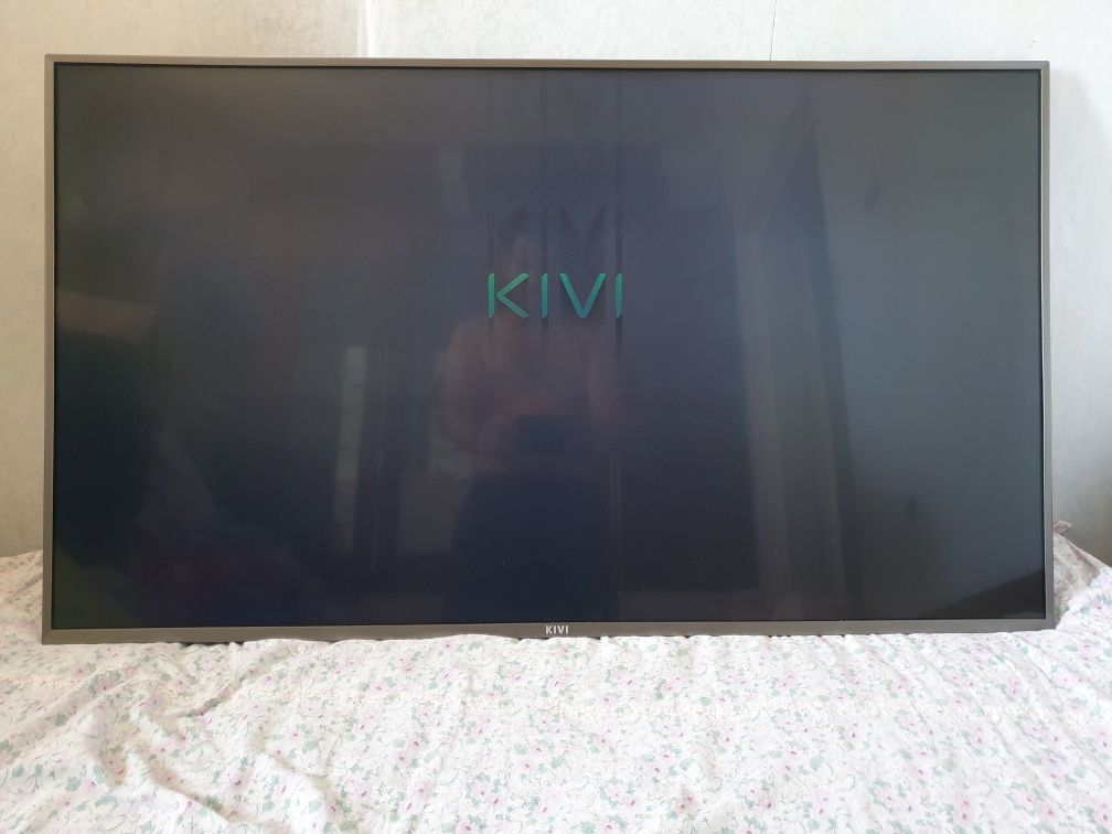 LED Телевізор KIVI 49UK30G. На запчастини