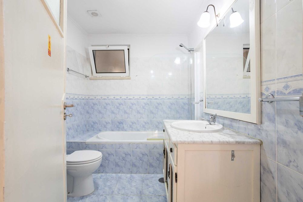 Arrenda-se apartamento T3 mobilado no Bairro Norton de Matos