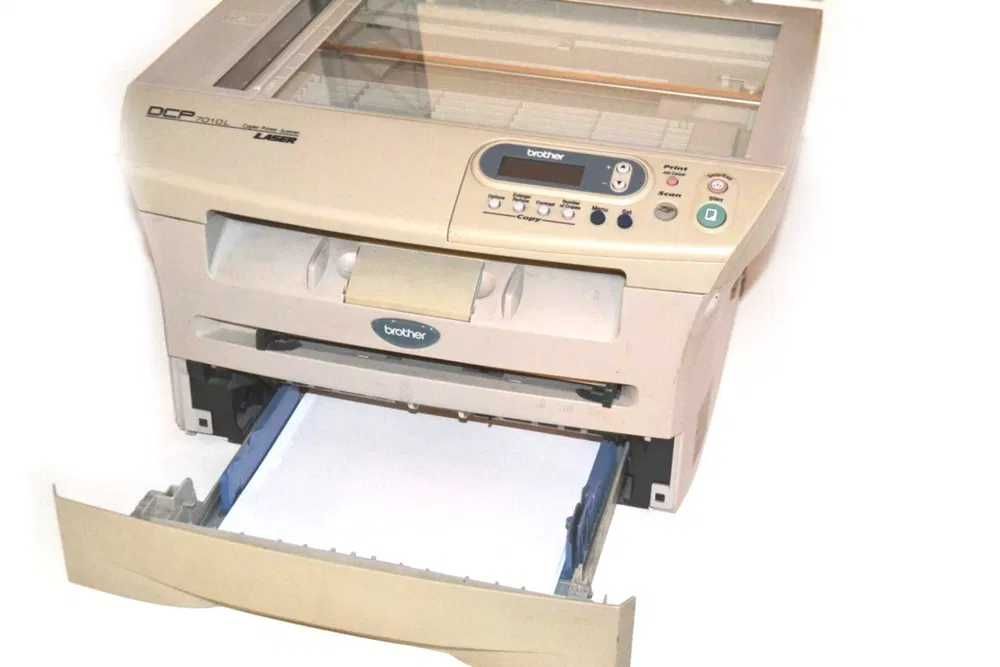 Urządzenie wielofunkcyjne Drukarka laserowa skaner BROTHER DCP-7010 ok