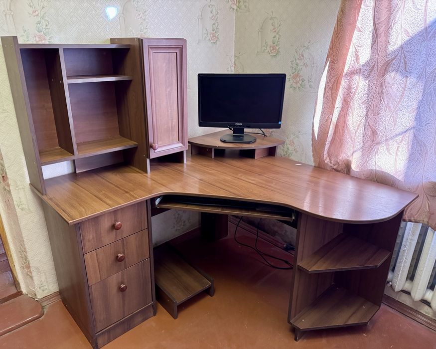 Стіл компютерний кутовий компʼютерний стол