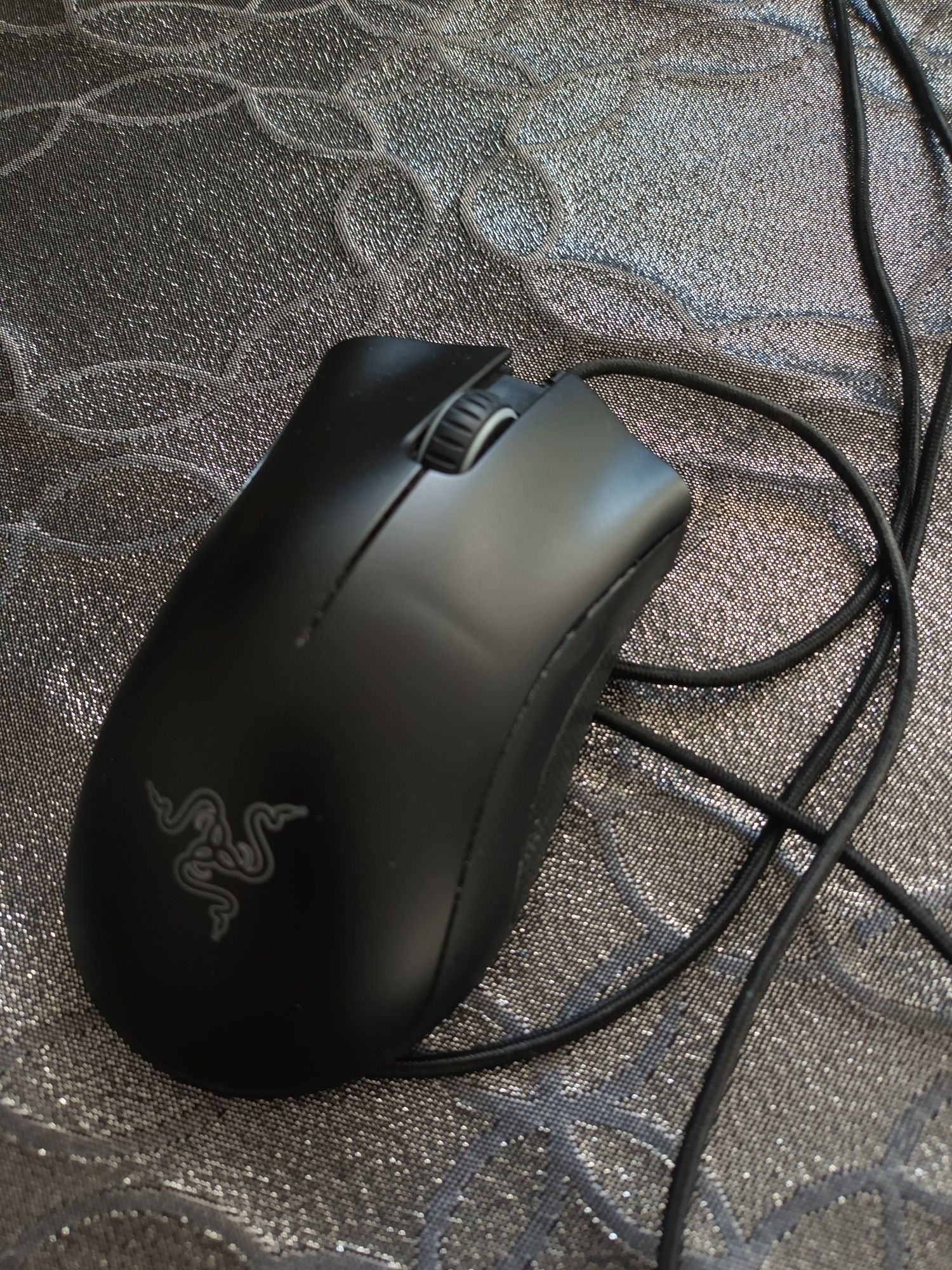 Myszka razer deathadder essential