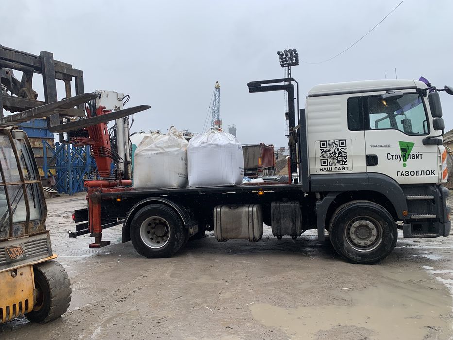 4х4 Вантажні перевезення маніпулятором, кран маніпулятор вила Газоблок