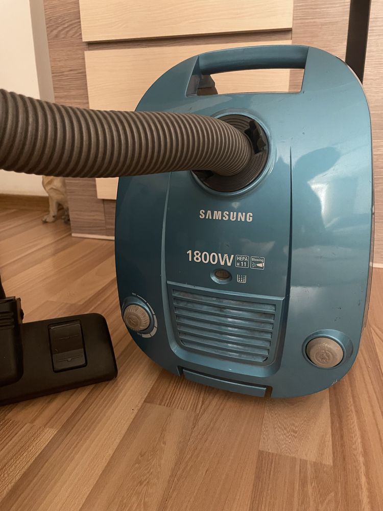 Пилосос Samsung 1800W пылесос