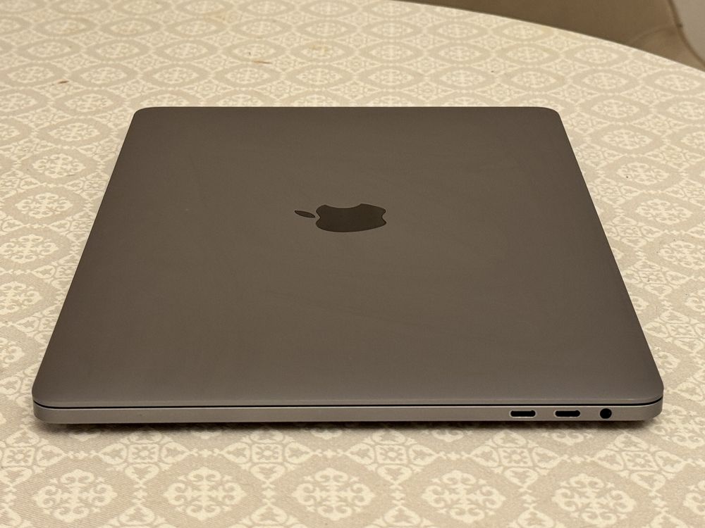 MacBook Pro A2251 16Gb/512Gb i5 акб 80%