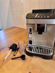 Ekspres do kawy DeLonghi Magnifica Evo — stan idealny!