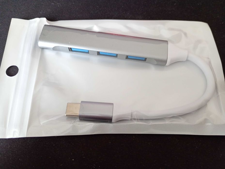 USB-хаб 3.0 Type-С на 4 порти