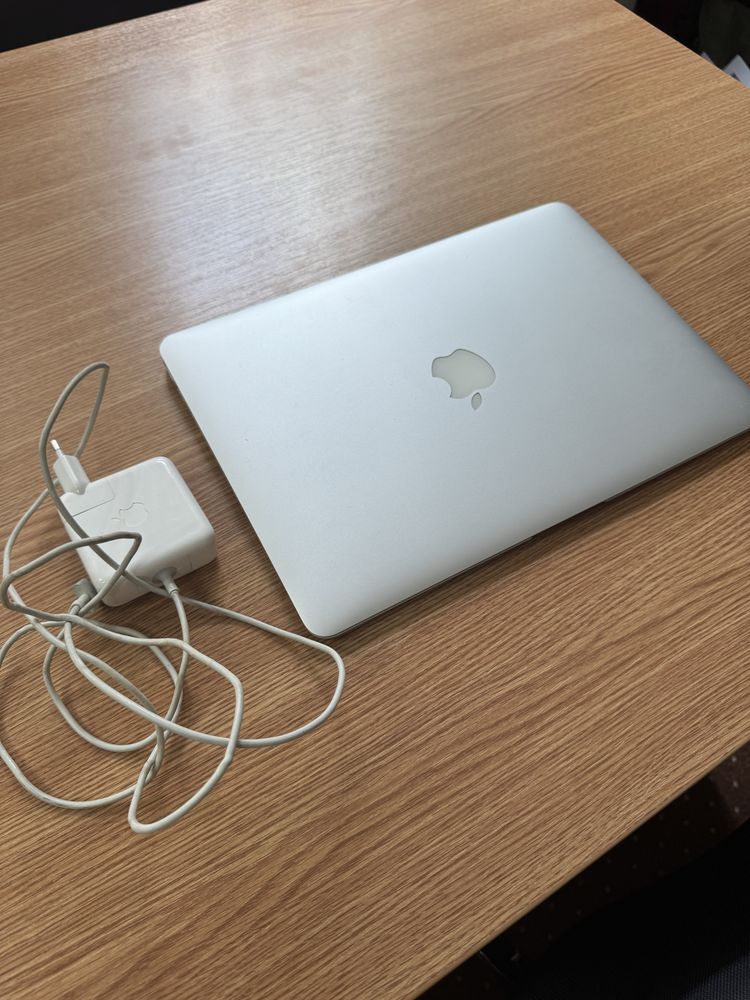 Nowa cena Macbook air 1466