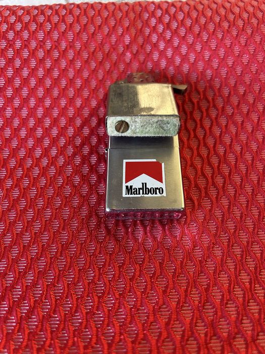 Zapalniczka Zippo srebna uzywana