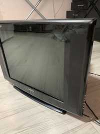 Продам телевізор saturn як новий!