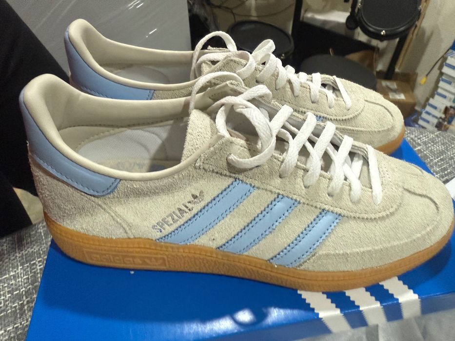 Sapatilhas adidas novas