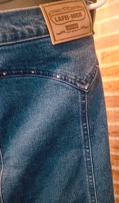 Długa jeansowa spódnica