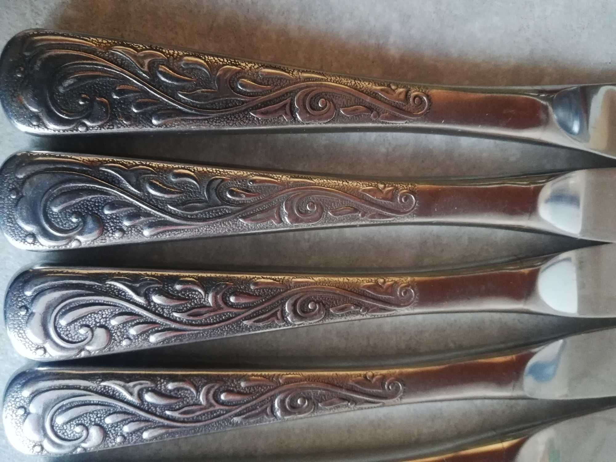 Kultowe noże stołowe 6 sztuk