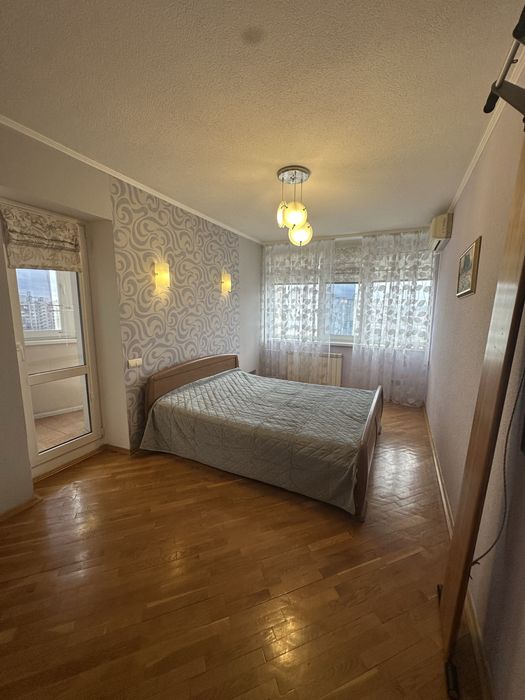 Володимира Івасюка 64/56 , Оболонь, Героїв Дніпра,