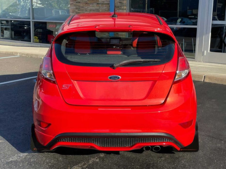 Ford Fiesta ST      2014