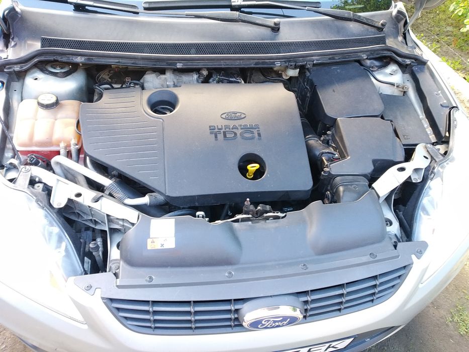 Форд фокус 2  рестайлін в хорошому стані.