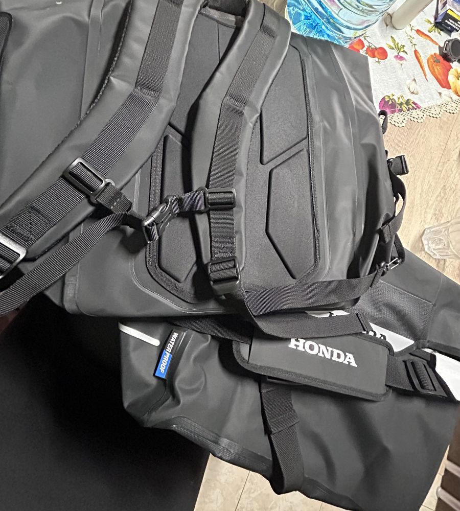 Conjunto mochilas SHAD waterproof honda novas