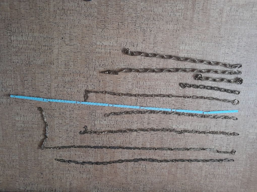 Masywne stare łańcuchy do lamp wiszących z mosiądzu